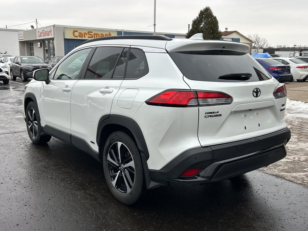 2024 Toyota Corolla Cross Hybrid XSE in Niagara Falls, Ontario - 3 - w1024h768px