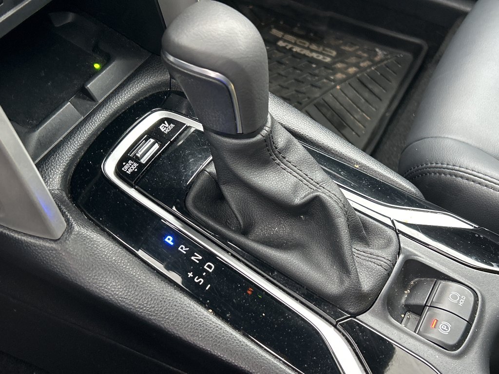 2024 Toyota Corolla Cross Hybrid XSE in Niagara Falls, Ontario - 16 - w1024h768px