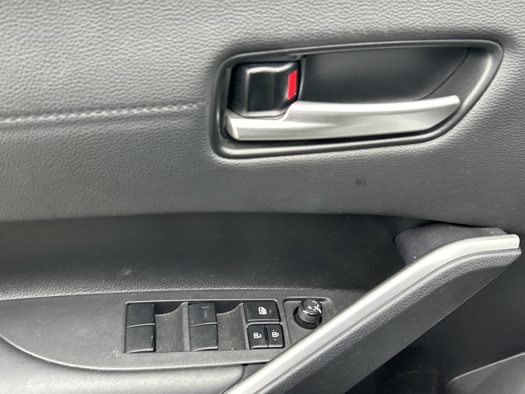 2024 Toyota Corolla Cross Hybrid XSE in Niagara Falls, Ontario - 9 - w1024h768px