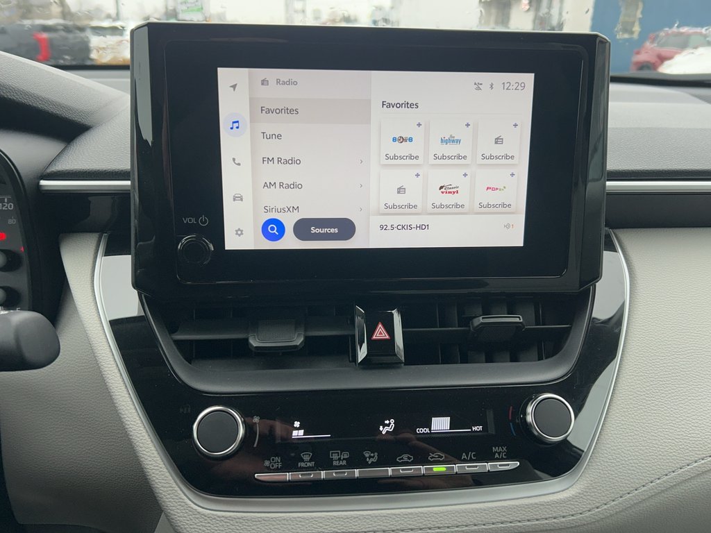 2024 Toyota Corolla Cross L in Niagara Falls, Ontario - 14 - w1024h768px