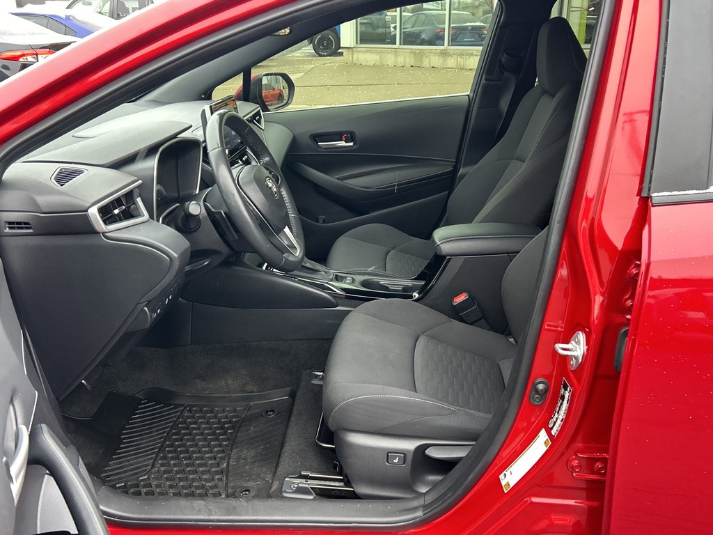 2021 Toyota Corolla Hatchback 4DR HB CVT in Niagara Falls, Ontario - 11 - w1024h768px