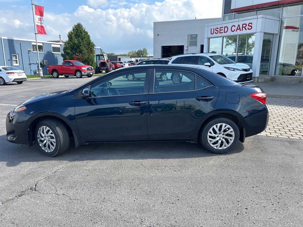 2019  Corolla LE CVT in Niagara Falls, Ontario - 2 - w1024h768px