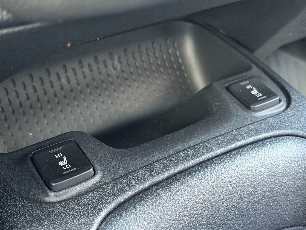 2020 Toyota Corolla LE in Niagara Falls, Ontario - 20 - w1024h768px