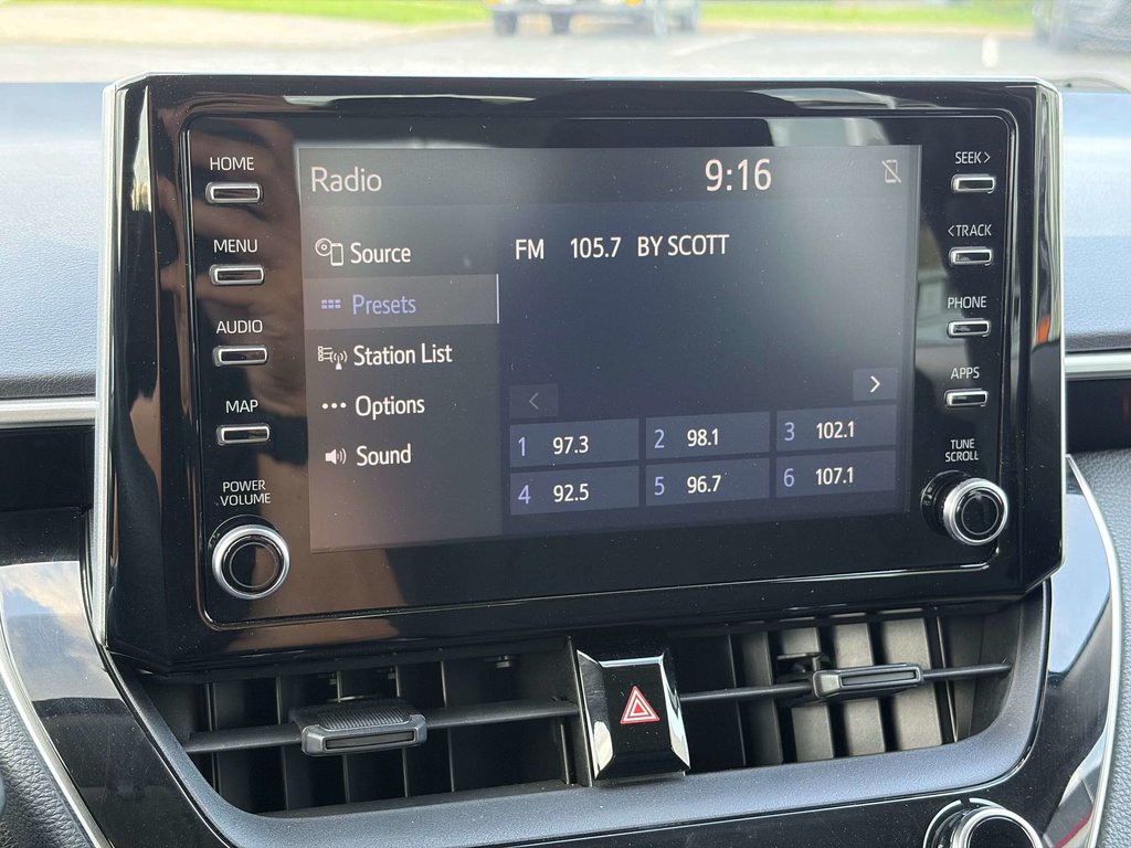 2020 Toyota Corolla LE in Niagara Falls, Ontario - 17 - w1024h768px