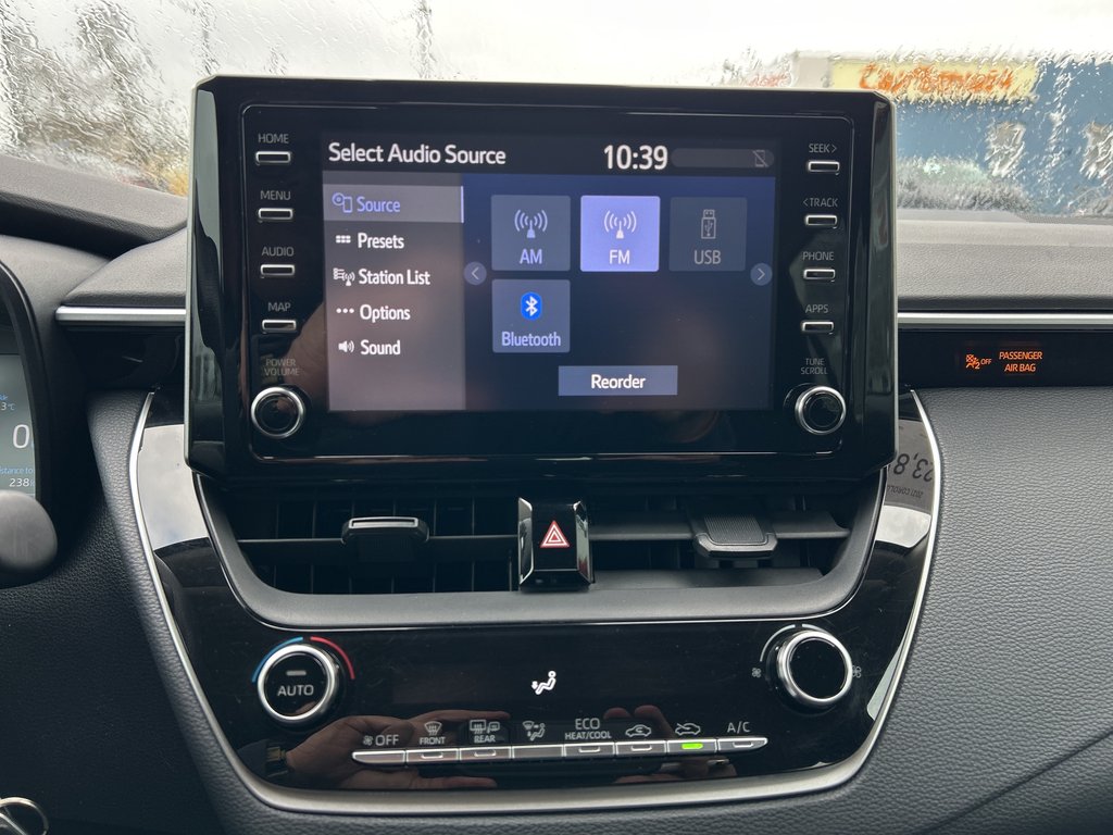 2021 Toyota Corolla LE in Niagara Falls, Ontario - 15 - w1024h768px