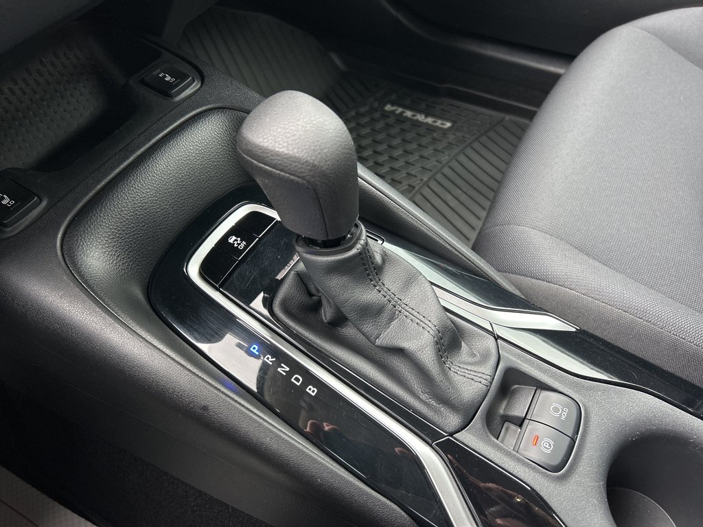 2021 Toyota Corolla LE in Niagara Falls, Ontario - 14 - w1024h768px