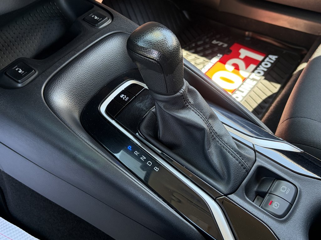 2021 Toyota Corolla LE in Niagara Falls, Ontario - 13 - w1024h768px