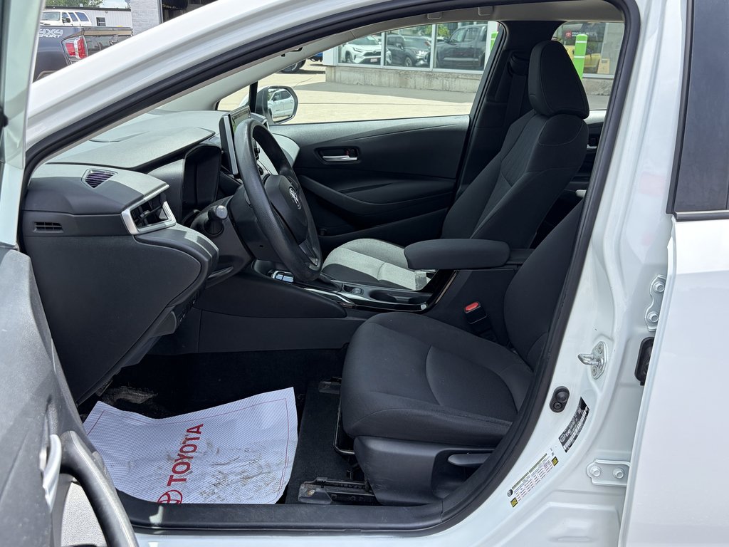 2021 Toyota Corolla LE in Niagara Falls, Ontario - 10 - w1024h768px