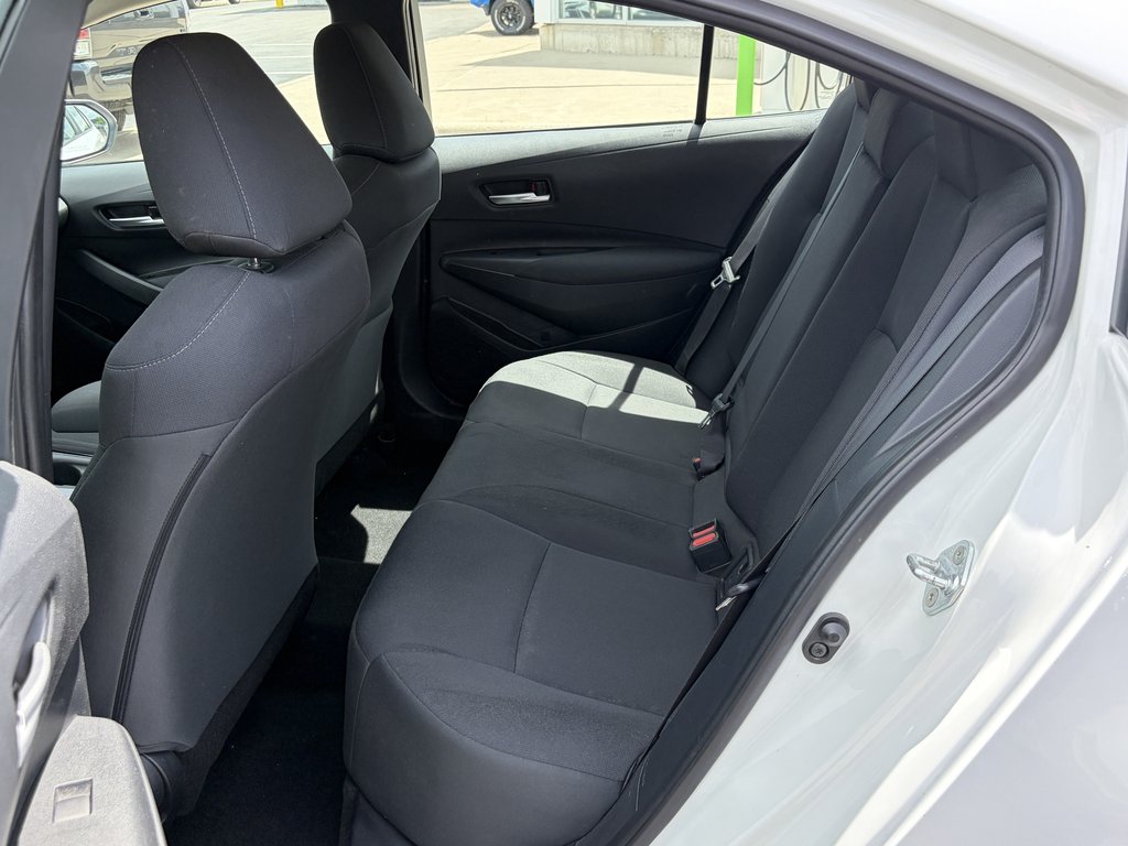 2021 Toyota Corolla LE in Niagara Falls, Ontario - 11 - w1024h768px