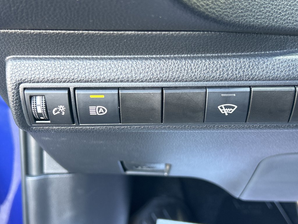 2022 Toyota Corolla SE in Niagara Falls, Ontario - 15 - w1024h768px