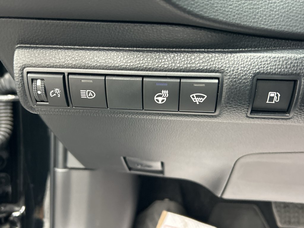 2024 Toyota Corolla in Niagara Falls, Ontario - 12 - w1024h768px