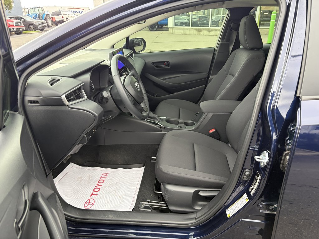 2024 Toyota Corolla LE in Niagara Falls, Ontario - 11 - w1024h768px