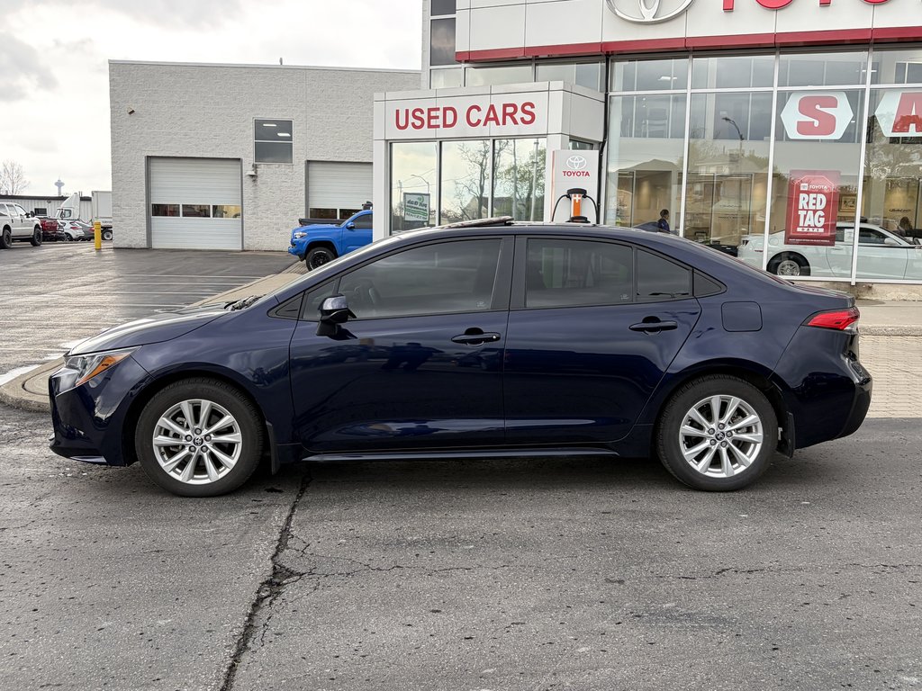 2024 Toyota Corolla LE in Niagara Falls, Ontario - 2 - w1024h768px
