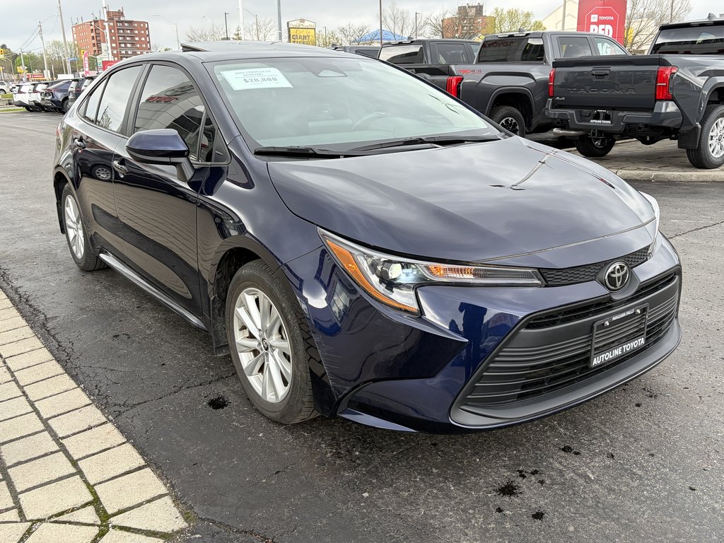 2024 Toyota Corolla LE in Niagara Falls, Ontario - 6 - w1024h768px