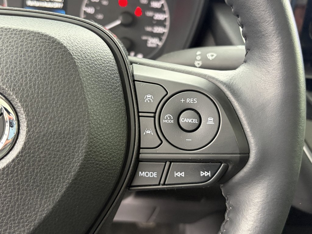 2024 Toyota Corolla LE in Niagara Falls, Ontario - 16 - w1024h768px