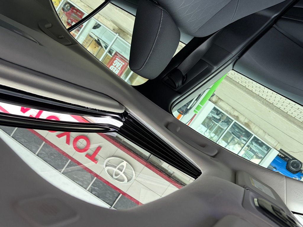 2024 Toyota Corolla LE in Niagara Falls, Ontario - 9 - w1024h768px
