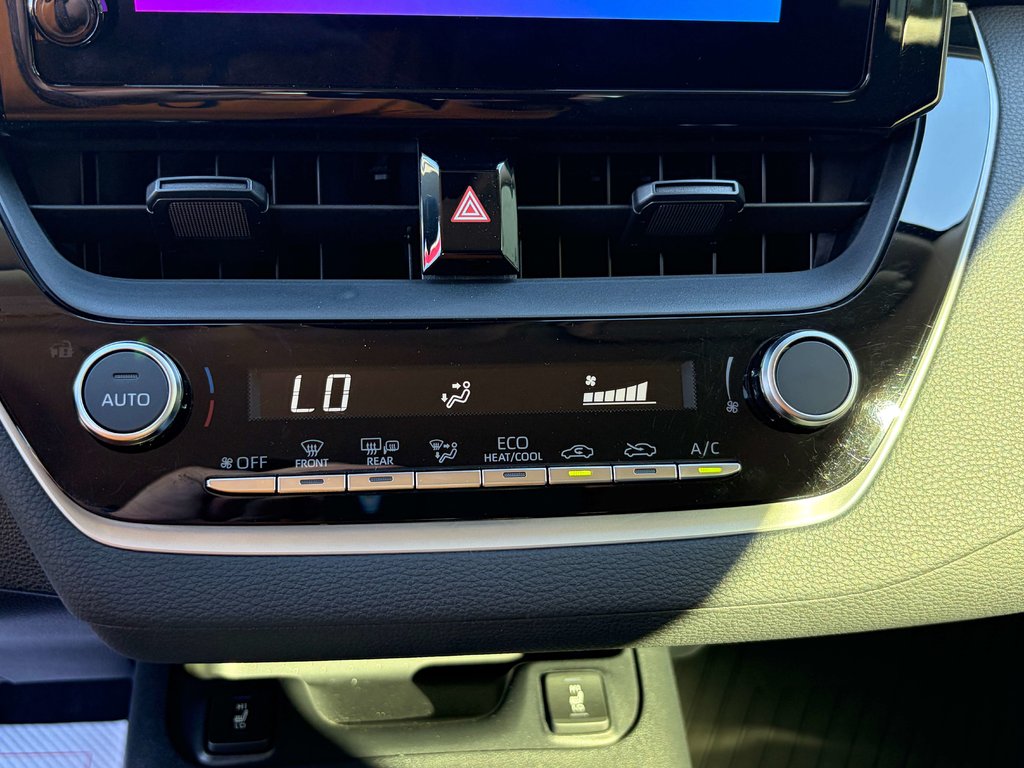 2024 Toyota Corolla Hybrid LE in Niagara Falls, Ontario - 21 - w1024h768px