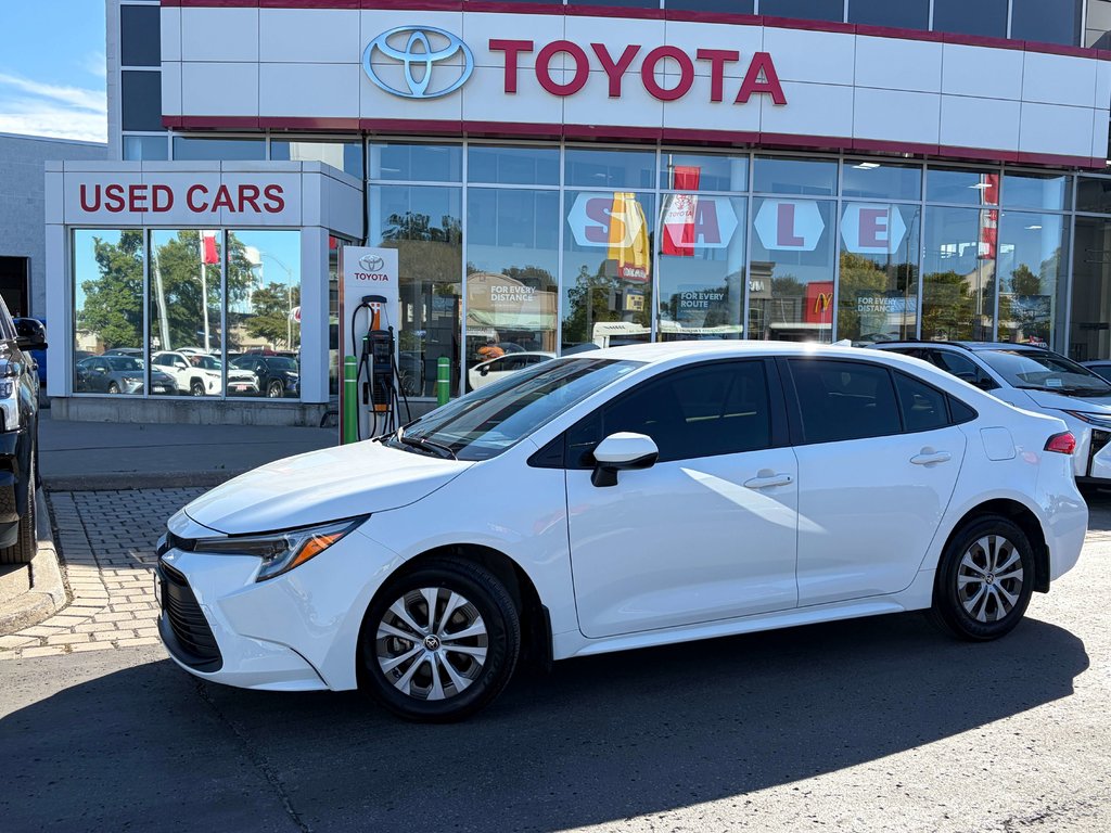 2024 Toyota Corolla Hybrid LE in Niagara Falls, Ontario - 2 - w1024h768px