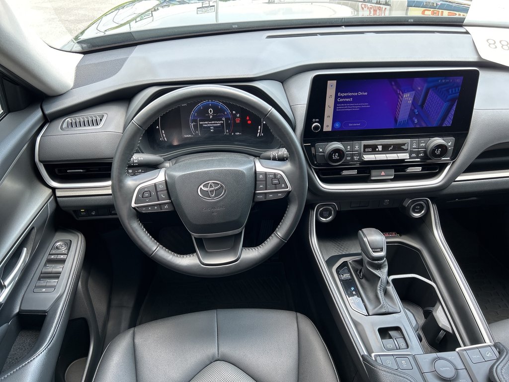 2024 Toyota Grand Highlander XLE in Niagara Falls, Ontario - 14 - w1024h768px