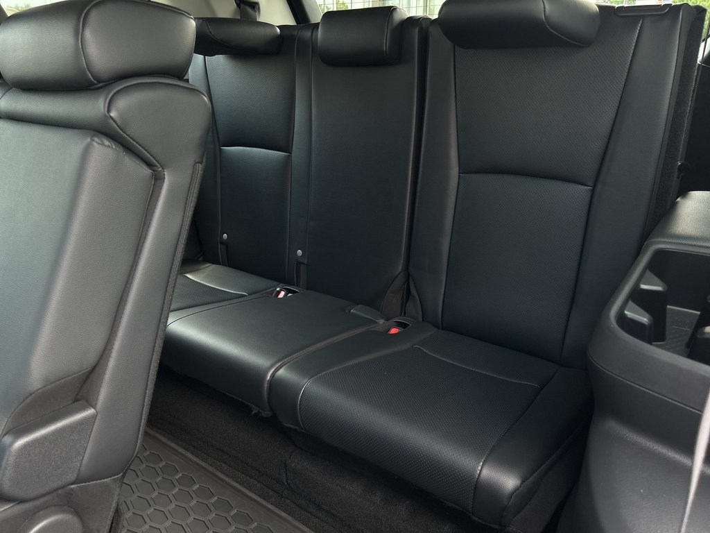 2024 Toyota Grand Highlander XLE in Niagara Falls, Ontario - 13 - w1024h768px