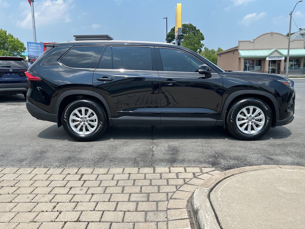 2024 Toyota Grand Highlander XLE in Niagara Falls, Ontario - 6 - w1024h768px