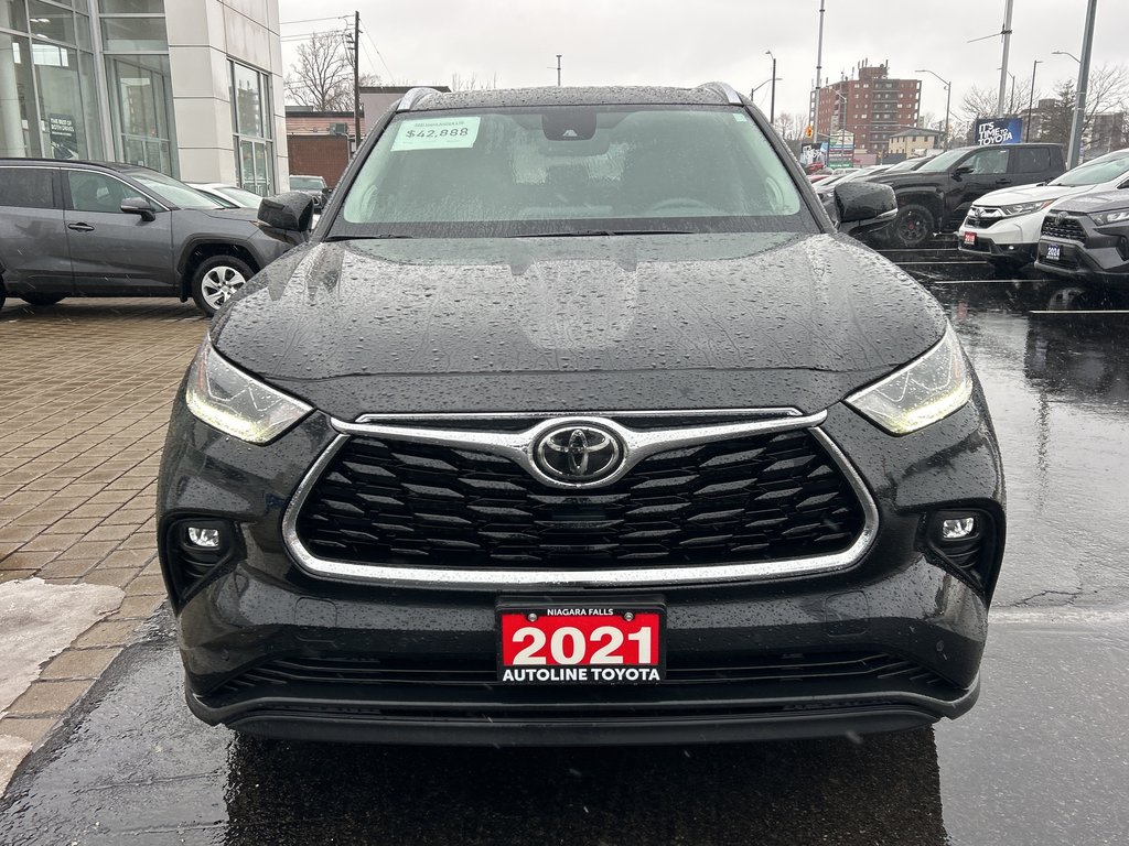 2021 Toyota Highlander Limited in Niagara Falls, Ontario - 8 - w1024h768px