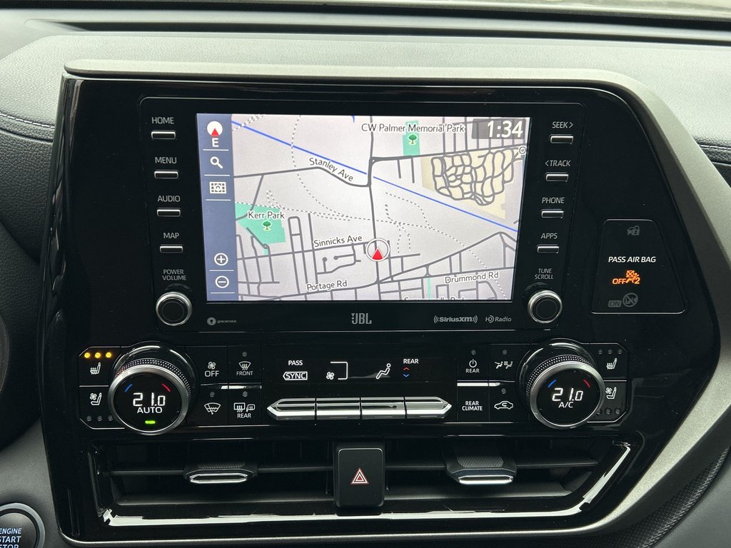 2021 Toyota Highlander Limited in Niagara Falls, Ontario - 16 - w1024h768px