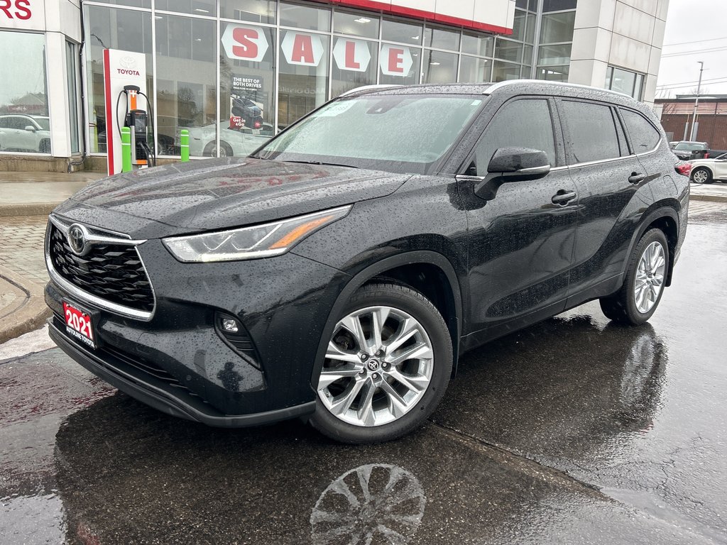 2021 Toyota Highlander Limited in Niagara Falls, Ontario - 1 - w1024h768px