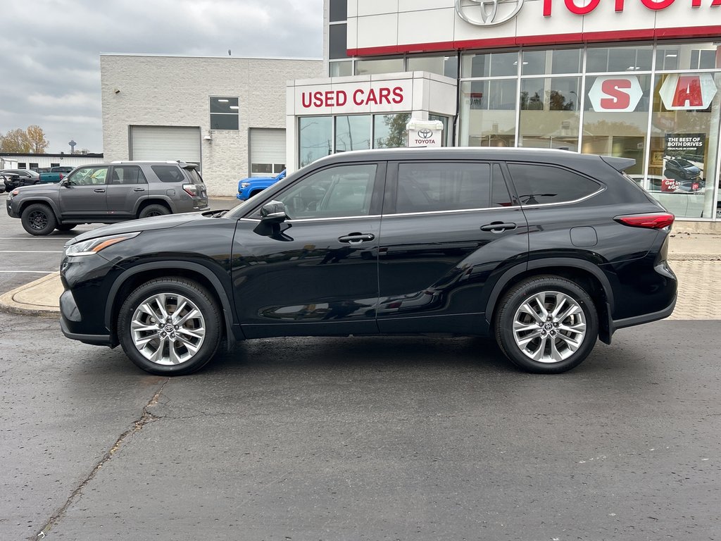 2021 Toyota Highlander Limited in Niagara Falls, Ontario - 2 - w1024h768px
