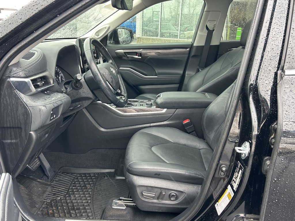 2021 Toyota Highlander Limited in Niagara Falls, Ontario - 11 - w1024h768px