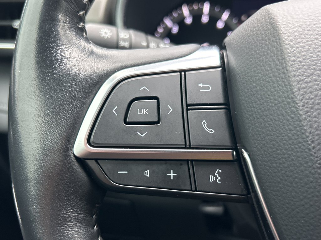 2021 Toyota Highlander Limited in Niagara Falls, Ontario - 18 - w1024h768px