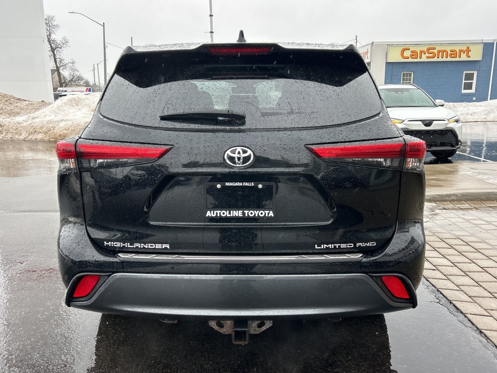 2021 Toyota Highlander Limited in Niagara Falls, Ontario - 4 - w1024h768px