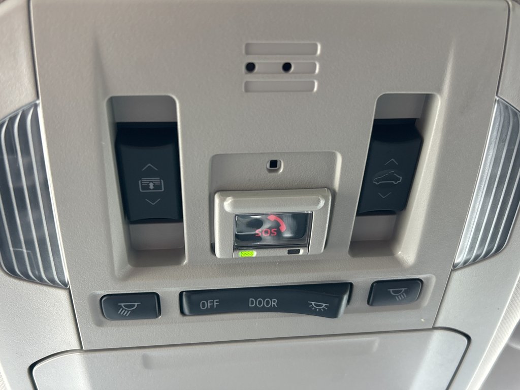 2021 Toyota Highlander Limited in Niagara Falls, Ontario - 23 - w1024h768px