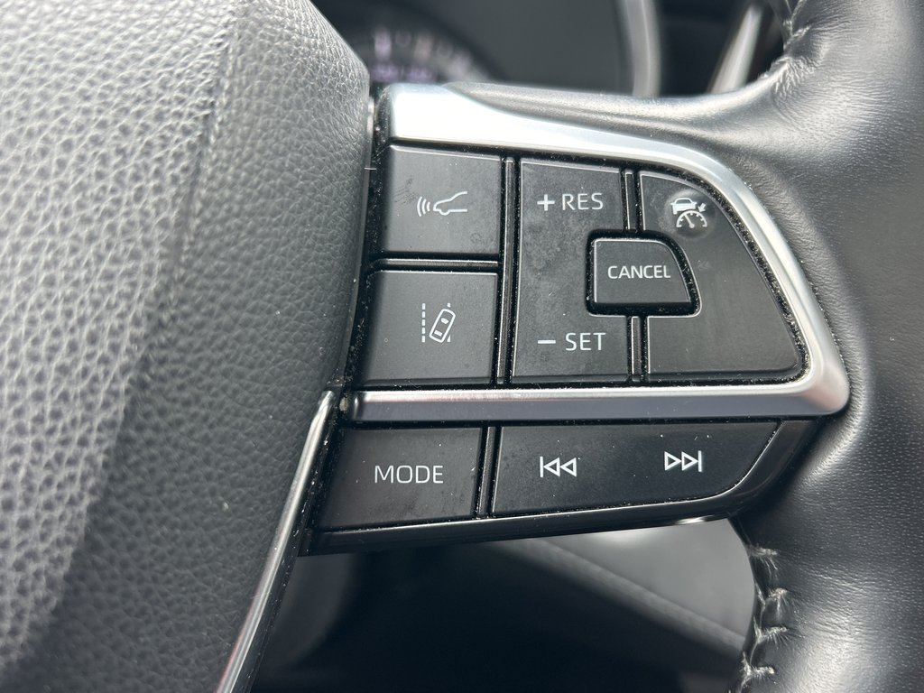 2021 Toyota Highlander Limited in Niagara Falls, Ontario - 22 - w1024h768px