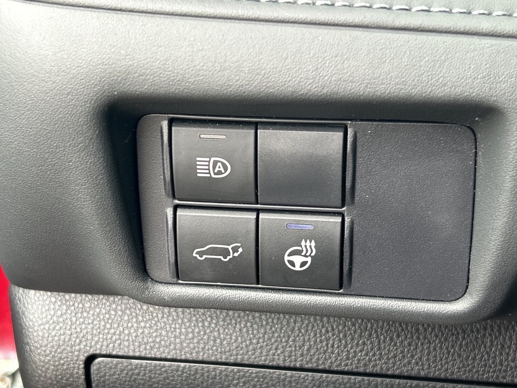 2021 Toyota Highlander Limited in Niagara Falls, Ontario - 16 - w1024h768px