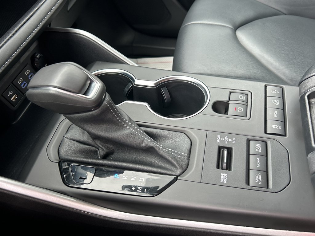 2022 Toyota Highlander XLE in Niagara Falls, Ontario - 17 - w1024h768px