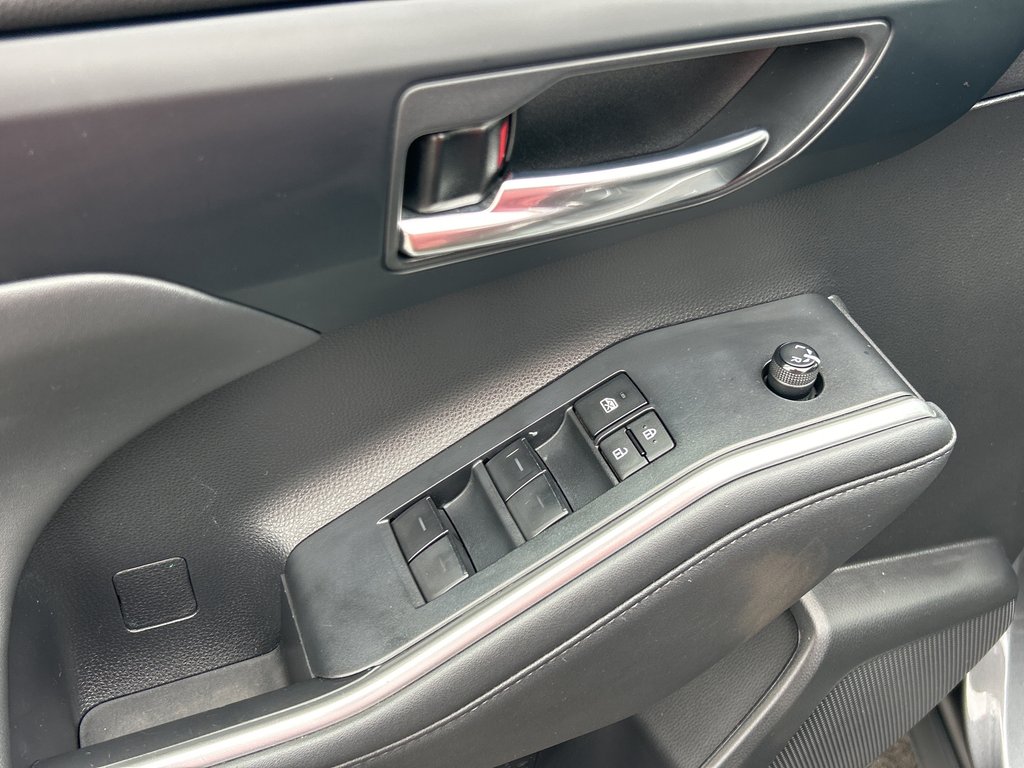 2022 Toyota Highlander XLE in Niagara Falls, Ontario - 9 - w1024h768px
