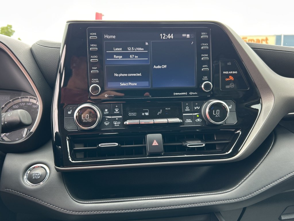 2022 Toyota Highlander XLE in Niagara Falls, Ontario - 18 - w1024h768px