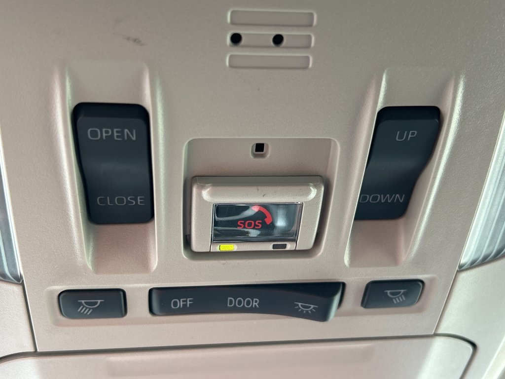 2022 Toyota Highlander XLE in Niagara Falls, Ontario - 22 - w1024h768px