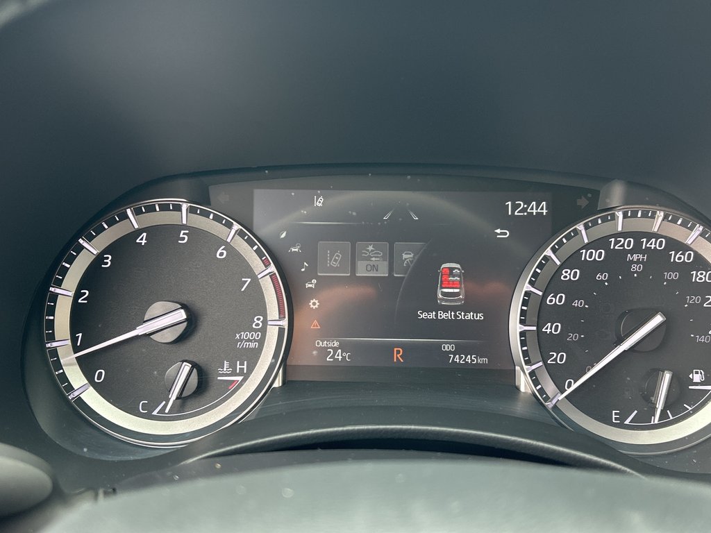 2022 Toyota Highlander XLE in Niagara Falls, Ontario - 20 - w1024h768px