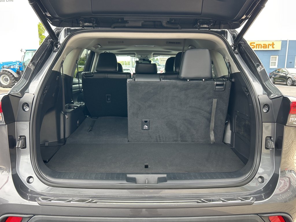 2022 Toyota Highlander XLE in Niagara Falls, Ontario - 24 - w1024h768px
