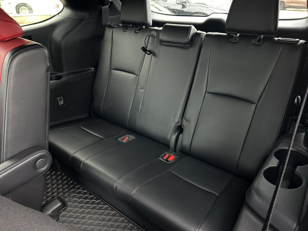 2022 Toyota Highlander XSE in Niagara Falls, Ontario - 13 - w1024h768px