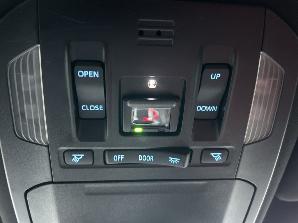 2022 Toyota Highlander XSE in Niagara Falls, Ontario - 21 - w1024h768px