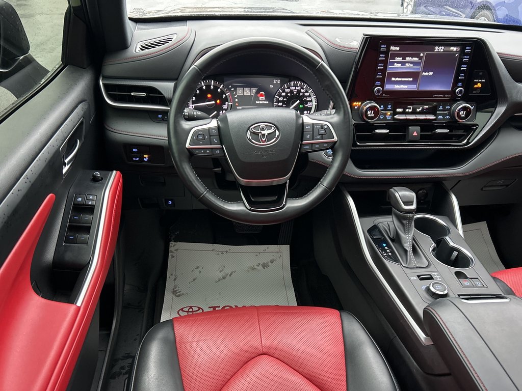 2022 Toyota Highlander XSE in Niagara Falls, Ontario - 10 - w1024h768px