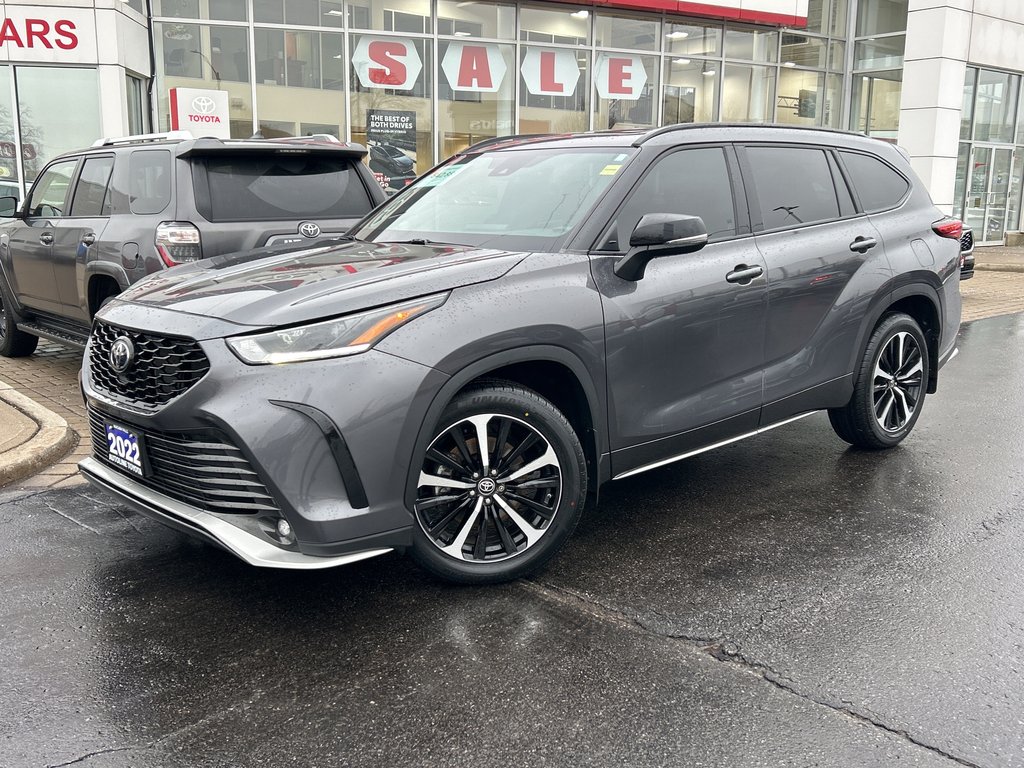 2022 Toyota Highlander XSE in Niagara Falls, Ontario - 1 - w1024h768px
