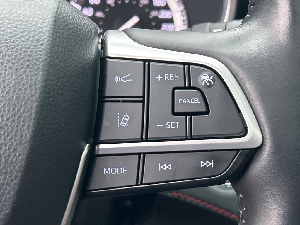 2022 Toyota Highlander XSE in Niagara Falls, Ontario - 17 - w1024h768px