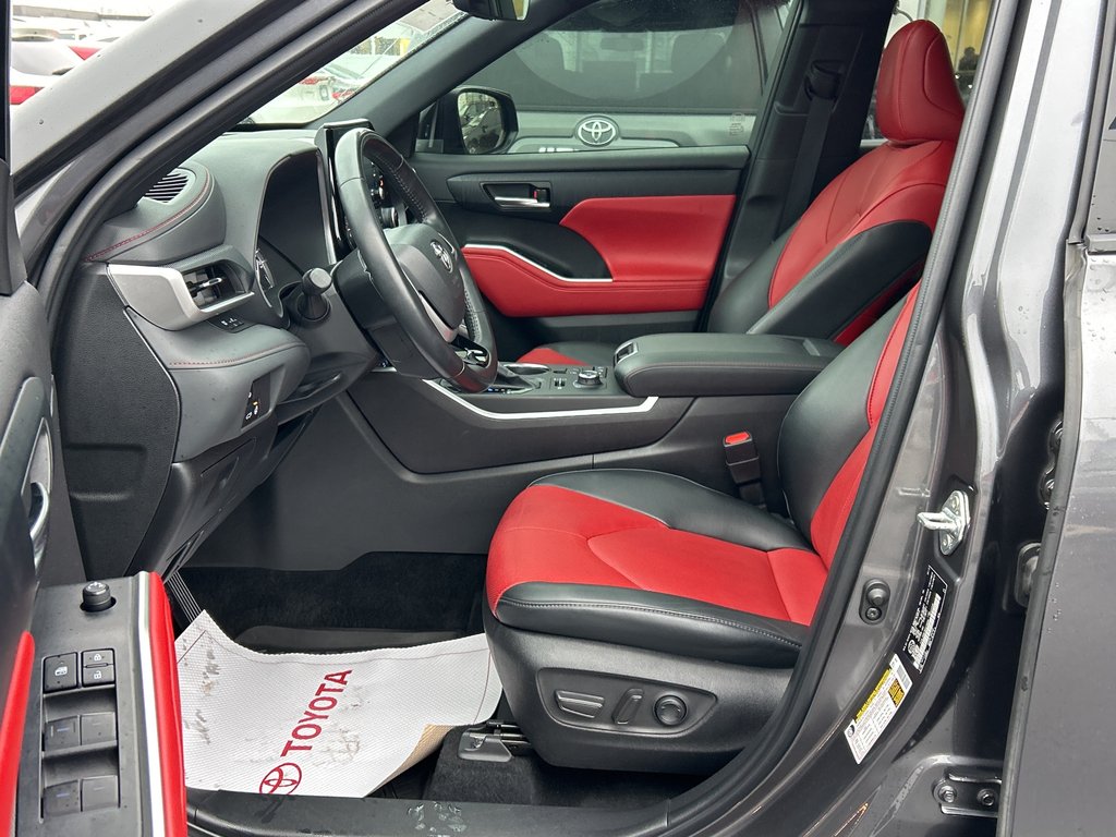 2022 Toyota Highlander XSE in Niagara Falls, Ontario - 11 - w1024h768px