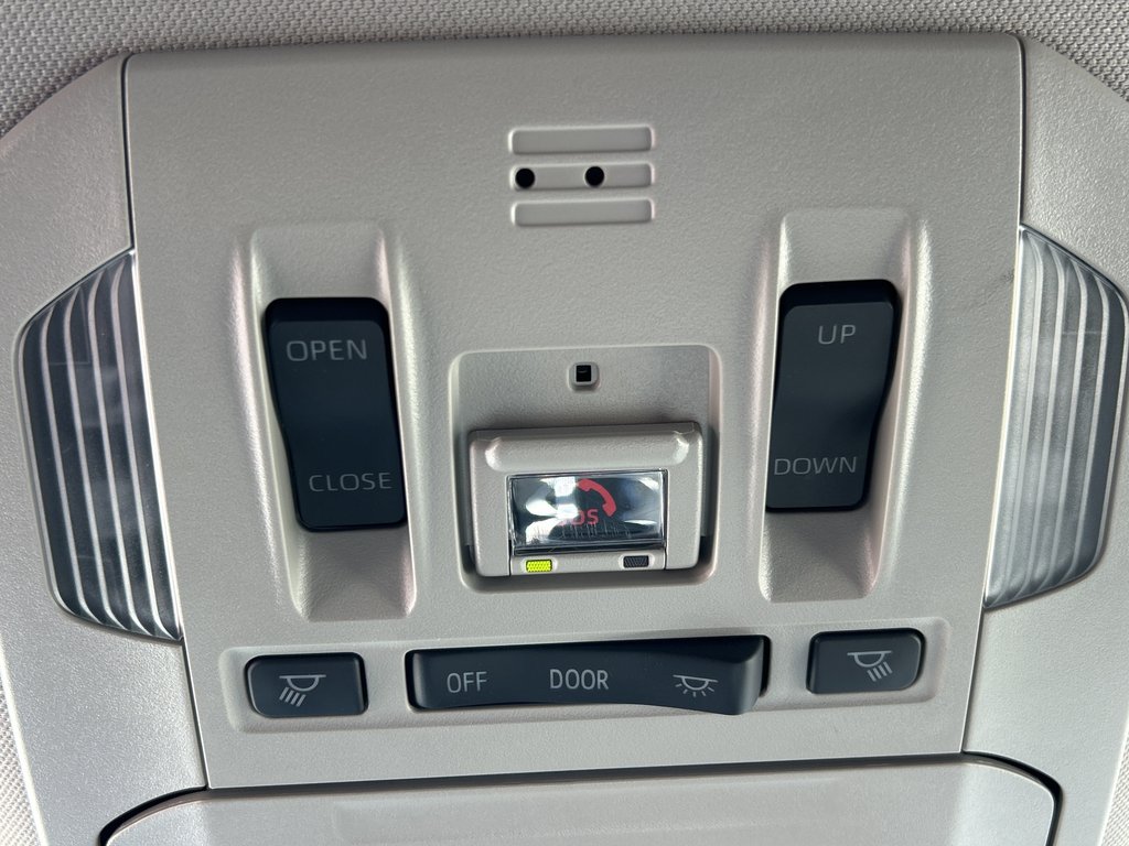 2023 Toyota Highlander XLE in Niagara Falls, Ontario - 21 - w1024h768px