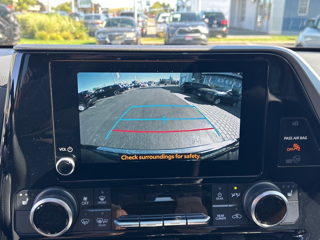 2023 Toyota Highlander XLE in Niagara Falls, Ontario - 19 - w1024h768px