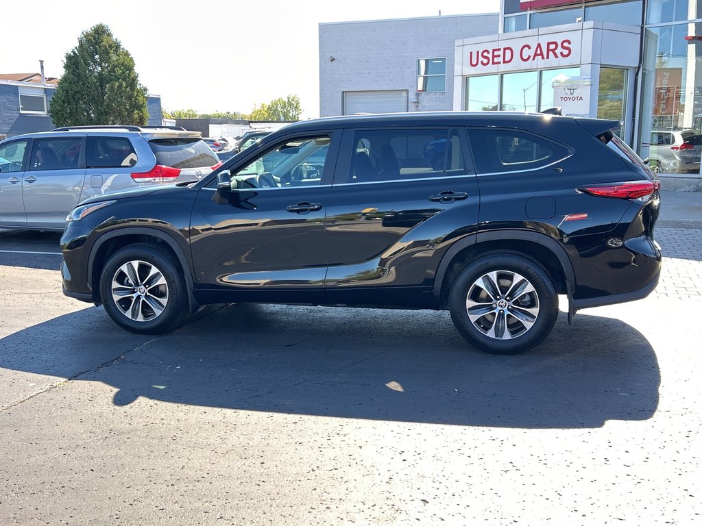 2023 Toyota Highlander XLE in Niagara Falls, Ontario - 2 - w1024h768px